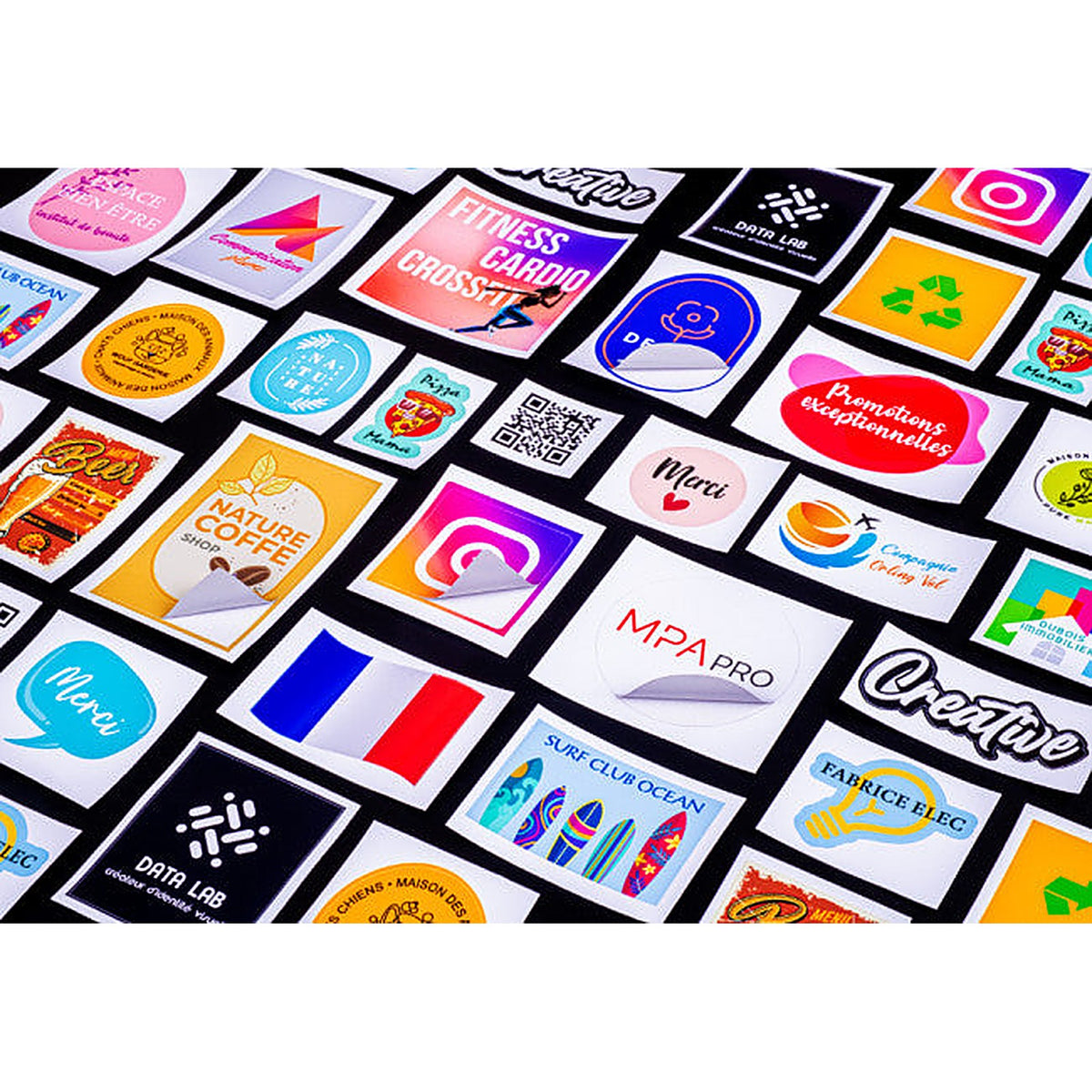 Stickers découpe mi-chair personnalisés – Format sur mesure